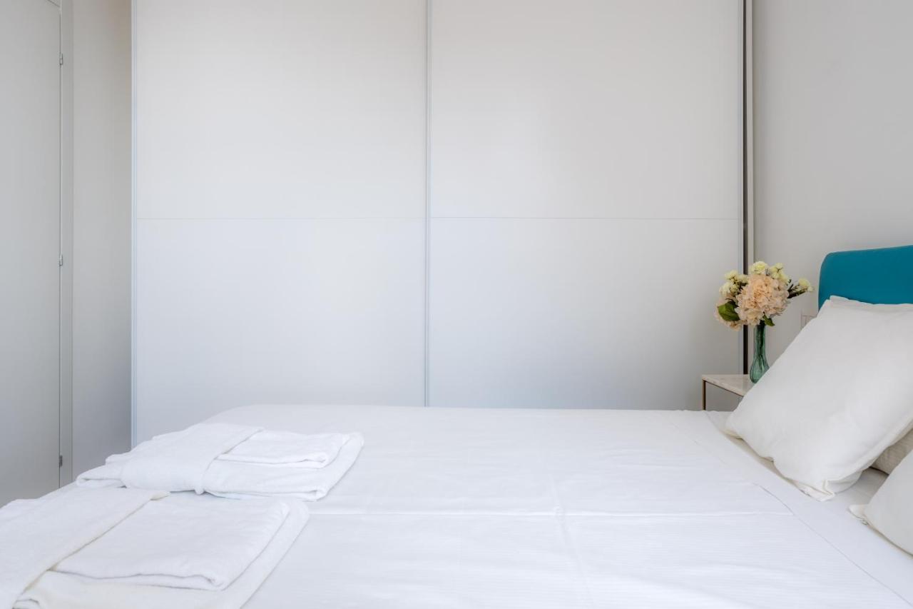 Sunlit 1 Bedroom Apt Via Pirelli Milánó Kültér fotó